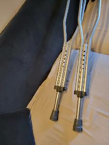 Tall Aluminum Crutches - Photo 5