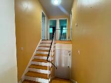 3 Bedrooms house near Square one & Cooksville Go in Mississauga - Photo 6