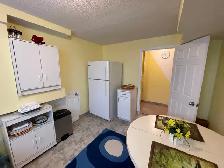 Room for rent - 8 Month term - Photo 4