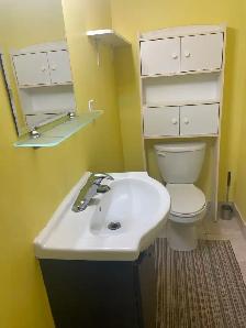 Room for rent - 8 Month term - Photo 6