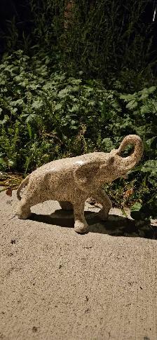 Statuette éléphant en céramique