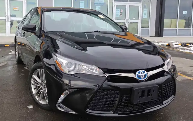 Camry hybrid 2015 se