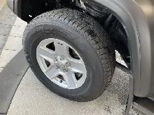 2020 Jeep Gladiator 4x4 Sport Great Value! - Photo 18