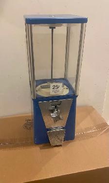 Vintage Vending Machine - Photo 2