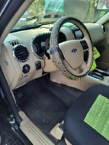 Ford Explorer Sport Trac - Photo 5