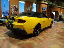 2024 Ford Mustang EcoBoost Premium Convertible with VERY LOW KMS - Photo 15
