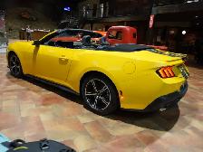 2024 Ford Mustang EcoBoost Premium Convertible with VERY LOW KMS - Photo 24