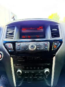 2014 Nissan Pathfinder FWD 4dr Platinum Premium - Photo 16