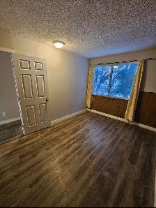 Immediate Possession: 4 Rooms with 3  Parking in Penbrooke SE - Photo 2