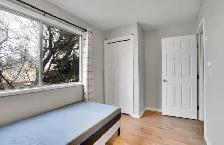 Immediate Possession: 4 Rooms with 3  Parking in Penbrooke SE - Photo 8