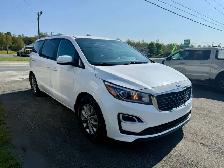 2020 Kia Sedona LX! CLEAN CARFAX! 8 PASSENGER! NEW MVI! CERTIFIE - Photo 5