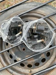 rooftop cargo basket / mounting hardware - Photo 3