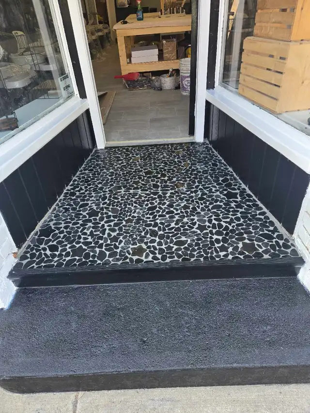 TILE SETTER AVAILABLE