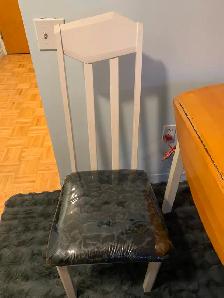 Table de cuisine avec 2 chaises - Photo 2