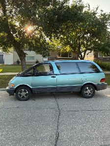 1995Toyota Previa LE - Photo 2