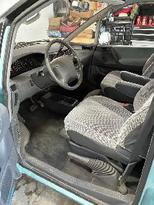1995Toyota Previa LE - Photo 6