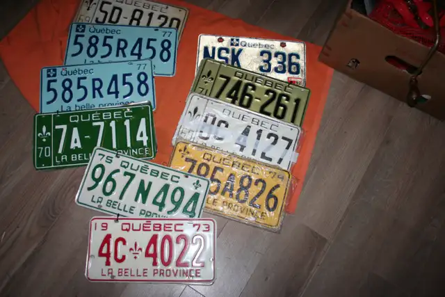 Plaque automobile licenses année 60-70 se sont des paires (25$)