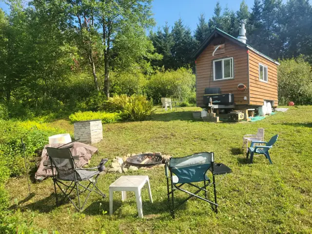 SÉJOUR CHALET PRIVÉ-PAISIBLE, SITUÉ SUR TERRAIN PRIVÉ EN ESTRIE