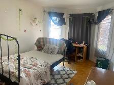 ONE Private BEDROOM FOR RENT $800 - Eglinton AVE & Creditview - Photo 5