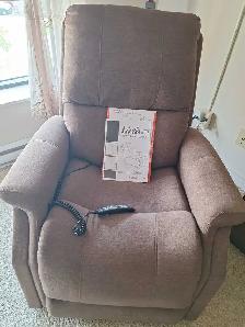 mobility lift chair/power recliner like new condition - Photo 2