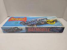 Batmobile Polar lights Scale Plastic Model Kit NEW 2010 - Photo 4