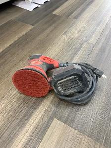 Milwaukee 6034 Orbital Sander - Photo 2
