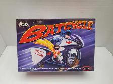 Batcycle Polar lights Plastic scale Model Kit NEW 2010