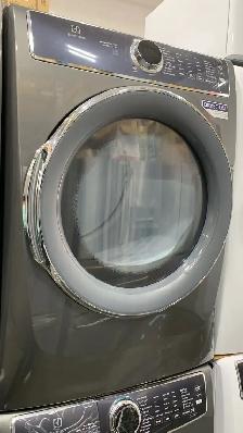 Dryer - 27' Electrolux ELFE753CAT 8.0 Cu. Ft.  Front Load