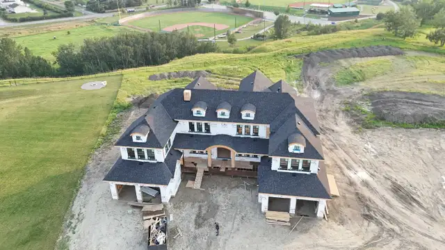 Looking For a Roofer to Join Our Crew