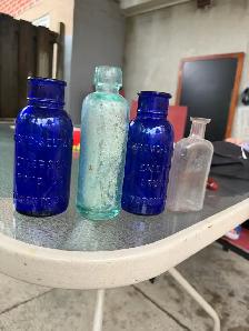 vintage bottles - Photo 2