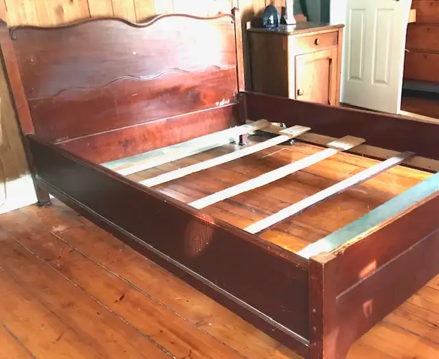 antique double bed with mattress. and spring.