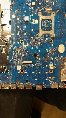 MacBook Screen Repair in North York | Cracked or Broken Display? - Photo 8