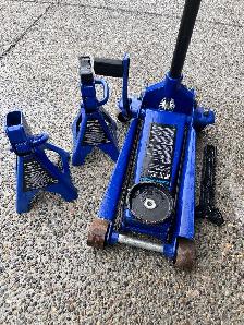 Certified 3 Ton Garage Jack