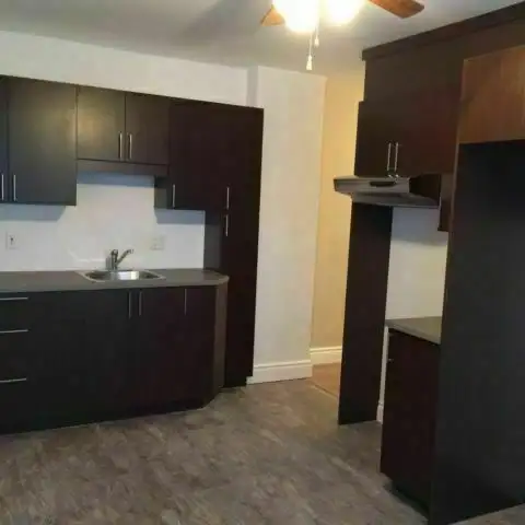 Très beau 4½ situé au début Charlesbourg, Libre