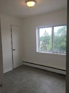 Grand 5 1/2, rue Poncelet, limite beauport/limoilou Septembre - Photo 6
