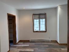 Très beau et grand 6 1/2, Saint-Sauveur LIBRE Terrasse arrière - Photo 2