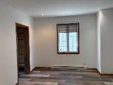 Très beau et grand 6 1/2, Saint-Sauveur LIBRE Terrasse arrière - Photo 14