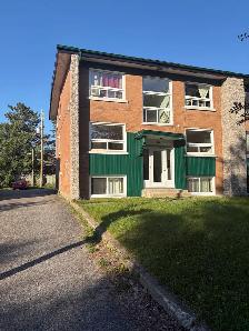 Superbe grand 5 1/2, Ste-Foy, 1er étage Libre