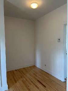 Beau grand 4 1/2, St-Sauveur, 2e étage Libre - Photo 6