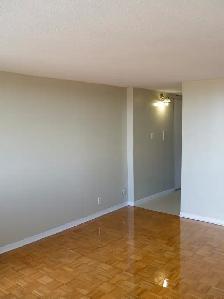 BACHELOR APT - NOV 1  $1,299   HYDRO! - Photo 3
