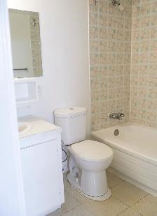BACHELOR APT - NOV 1  $1,299   HYDRO! - Photo 7