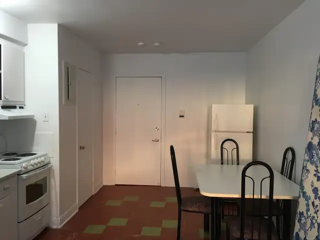 1 ½ à louer meublés près de Crémazie!