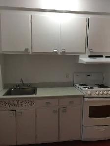 1 ½ à louer meublés près de Crémazie! - Photo 2