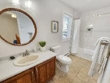 Fully Furnished 4-Bedroom Home in Rockingham – All Utilities Inc - Photo 18