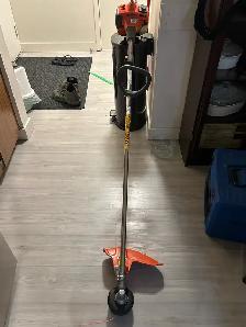 Husqvarna 223L Gas Powered Weed Eater - Photo 6