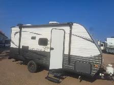 Lightweight Family Bunkhouse – Easy to Tow & Ready to Camp! ️ - Photo 2