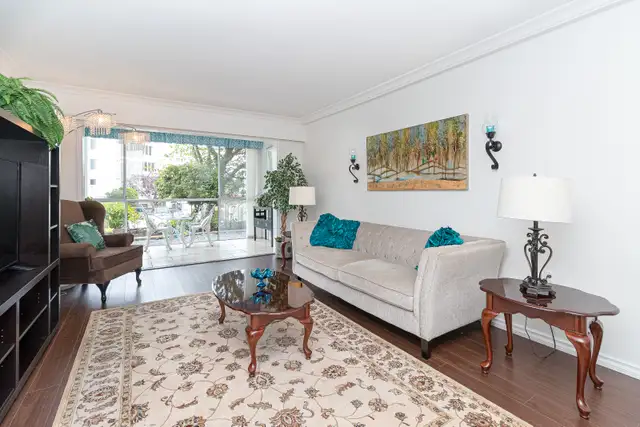 Beautiful 1 bed 1 bath garden level condo, Sidney By The Sea!