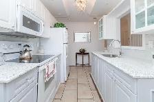 Beautiful 1 bed 1 bath garden level condo, Sidney By The Sea! - Photo 4