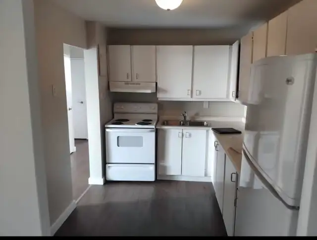 Room for rent London ,ON, 573 Mornington building
