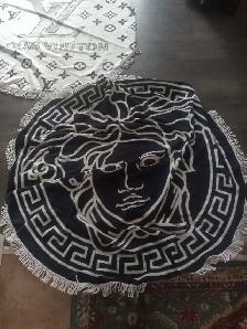 Louis Vuitton and Versace Beach Towels - Photo 2